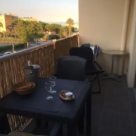 T3 Classe 3 * Vue Parking 100 M Plage/ville Apartment Le Lavandou